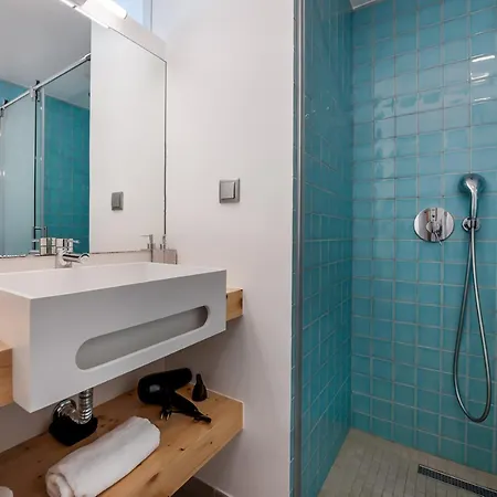 Apt. Largo Do Postigo Daire