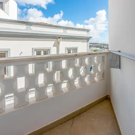 Apt. Largo Do Postigo Daire *